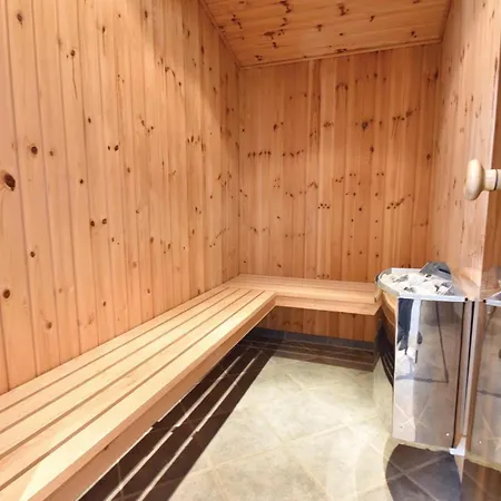 Beautiful Home In Otterup With Sauna オテルプ
